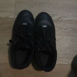 Black Af1 Size 8.5 30$