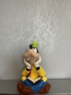 Goofy With Music Box