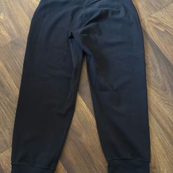 Lululemon size 4