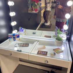 Mirror And Vanity Included