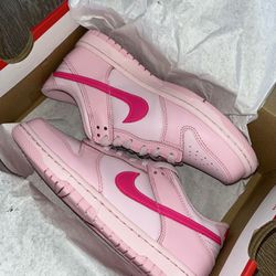 Nike Dunk Low Triple Pink 