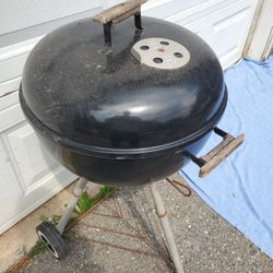 Used, but, still perfectly usable,  No damage 
    Pick up Location:    Woodfield Road Gaithersburg MD 