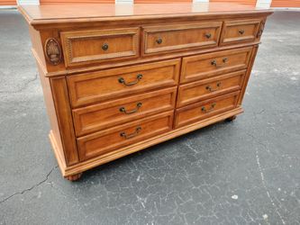🔥SOLID WOOD 9-DRAWER DOUBLE DRESSER 😍😍 JUST $85! 🔥