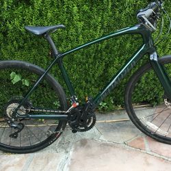 Specialized Sirrus 6.0 2018 Brand New Condition WOW!!