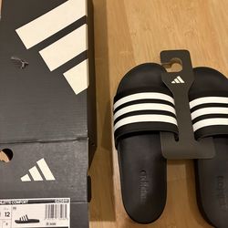 New- Adidas adilette comfort US size 11 GZ5891