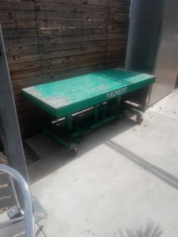 Lexco Hydraulic Lifting Table 24"×72" Wesco