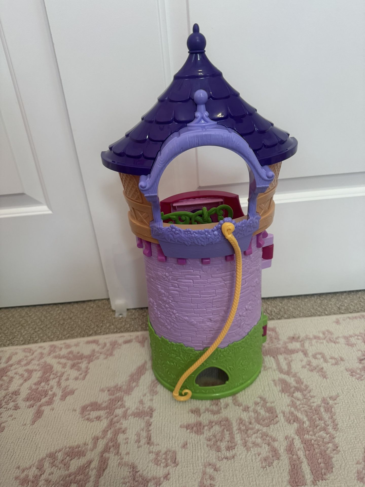 DISNEY PRINCESS TANGLED RAPUNZEL PLAY SET TOWER HOUSE