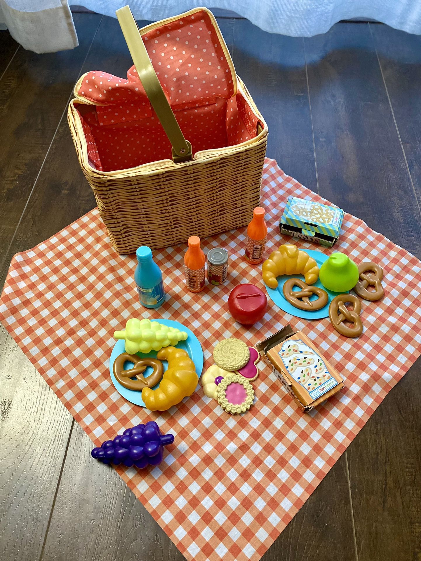 Picnic play set
