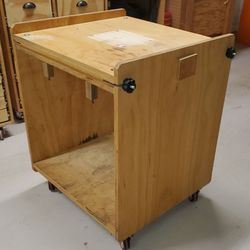 Flip top cabinet for shop
