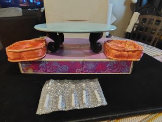 New 2005 American Girl Party Table W/Cushions 