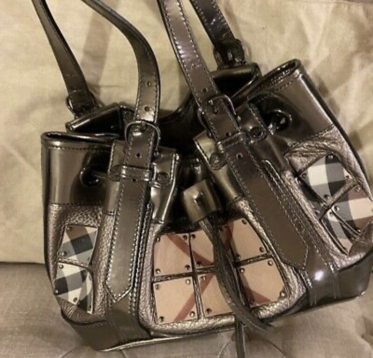 Real Burberry Purse Gently Used No Damage
