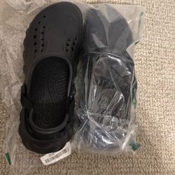 Black Crocs Size 9