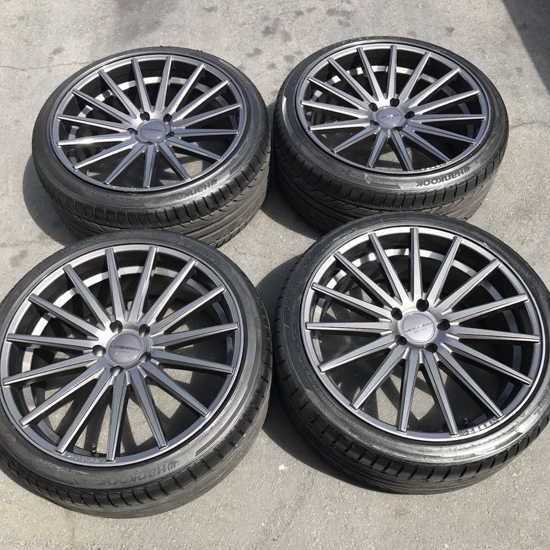20" Vossen wheels 20 inch gray vossen rims with tires