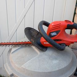 Black & Decker Saw