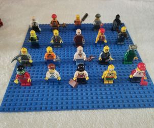 Used LEGO Figures (20)