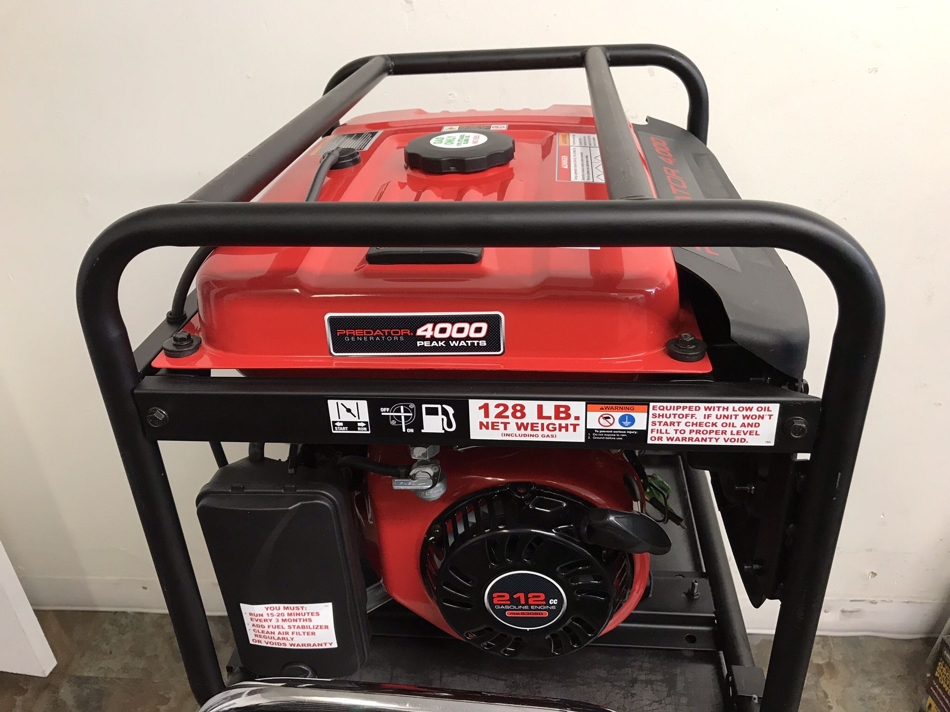 PREDATOR 4000 Max Starting/3200 Running Watts, 6.5 HP (212cc) Generator