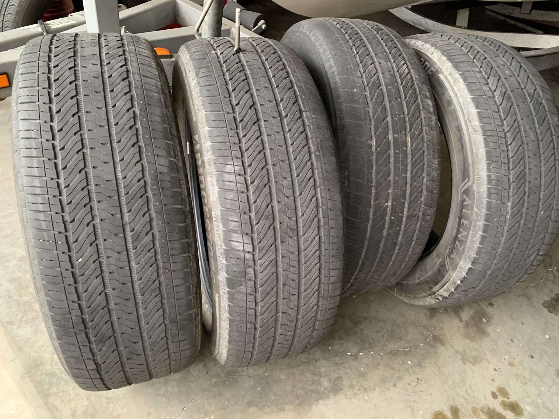 4 bridgestone alenza tires 275/60/20
