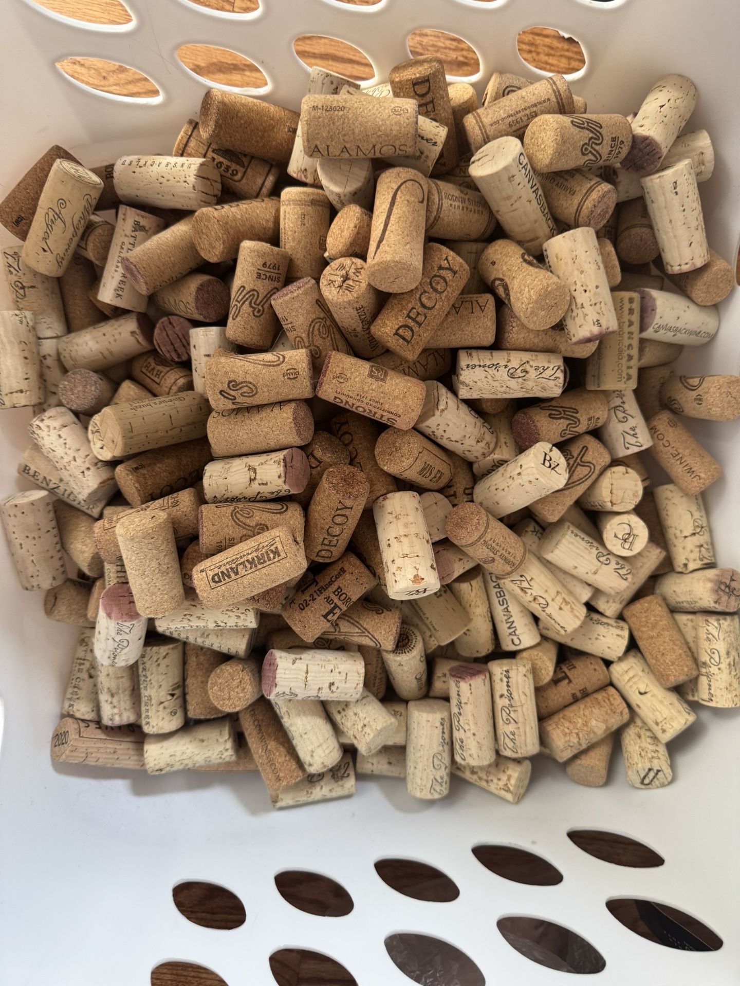 200 Wine Corks