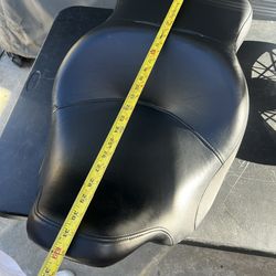 Harley Seat.   Street glide / Touring.