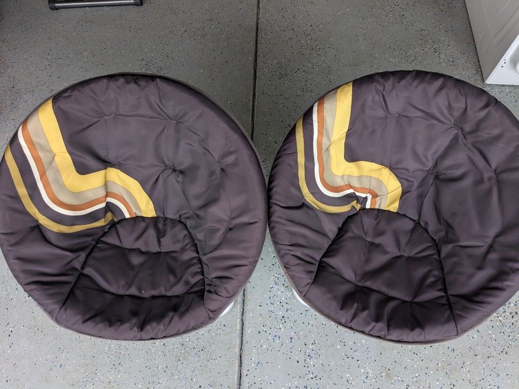 2 Saucer Chairs