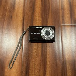 Casio Exilim Digital Camera 7.2 Megapixels
