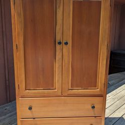 Armoire/TV Cabinet/Bar
