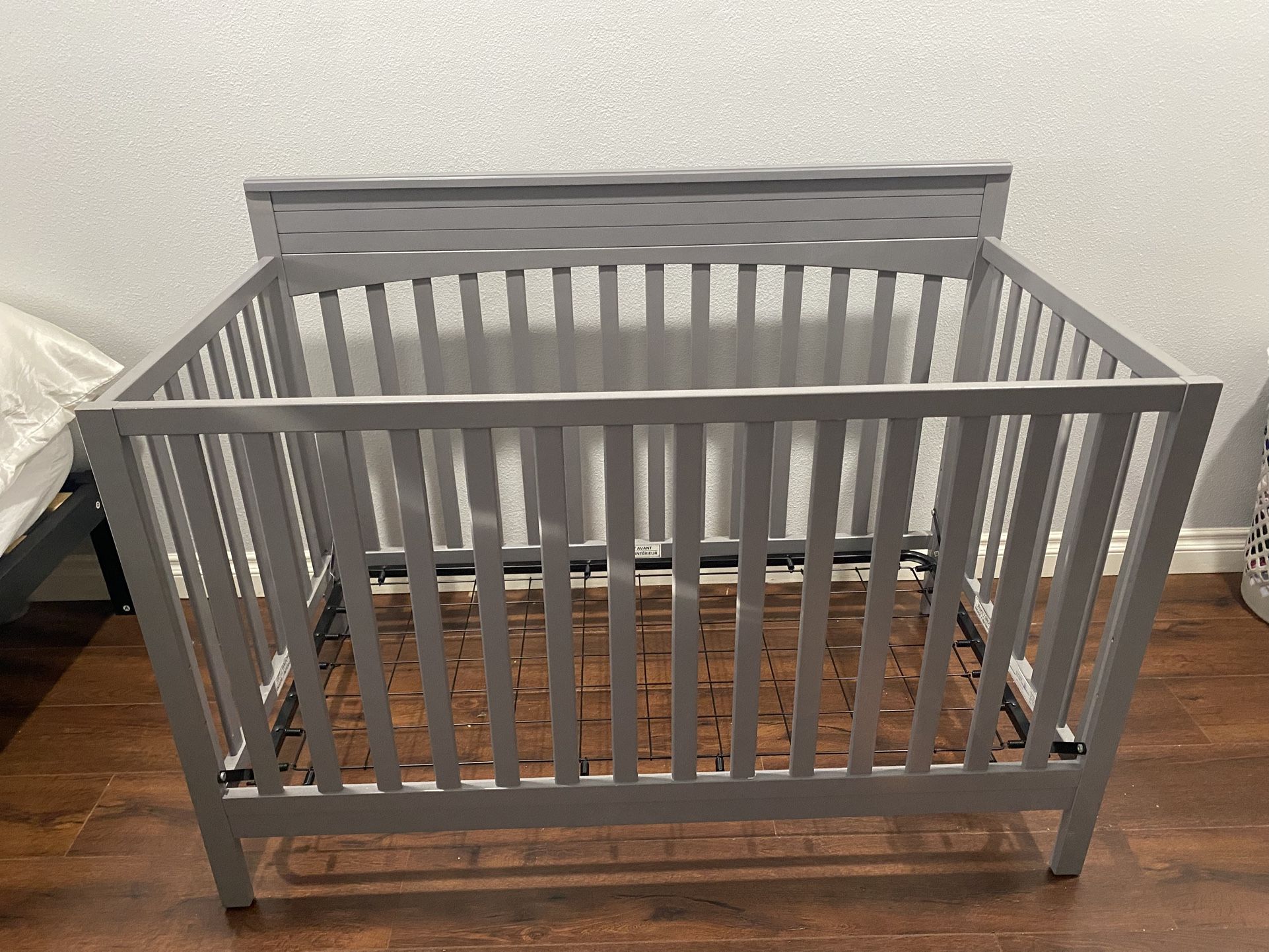 Crib Grey