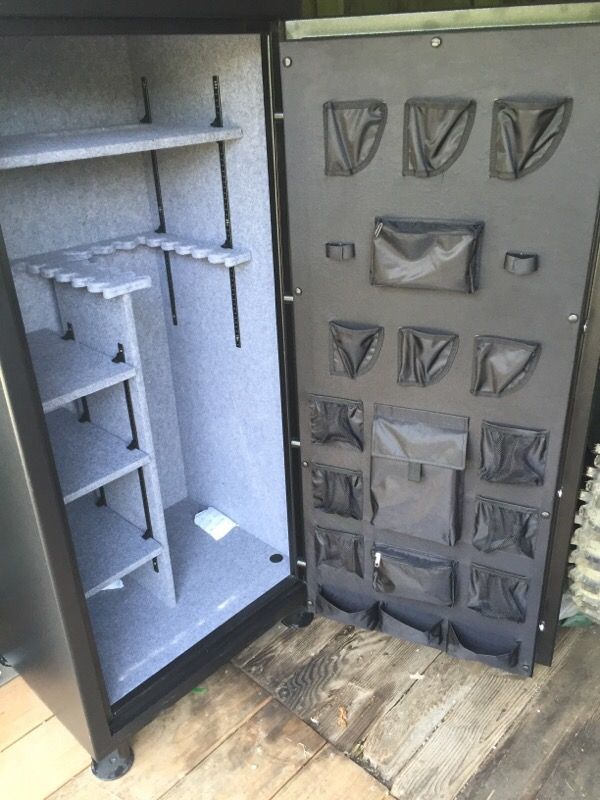 Brand new huntsman safe 31 gun
