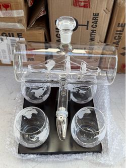 Whiskey decanter