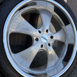 24”STRADA RIMS WITH TIRES LIKE NEW FITS GM  BOLT PATTERN 6x139.7 CASH ONLY PICK UP