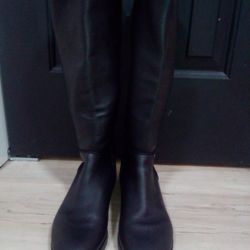 Black Leather Boots With Rhinestone On The Heel