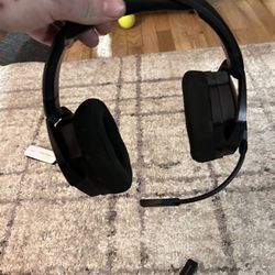 Pick Up Wireless Headset