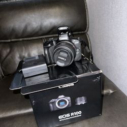 EOS R100 Canon Camera 