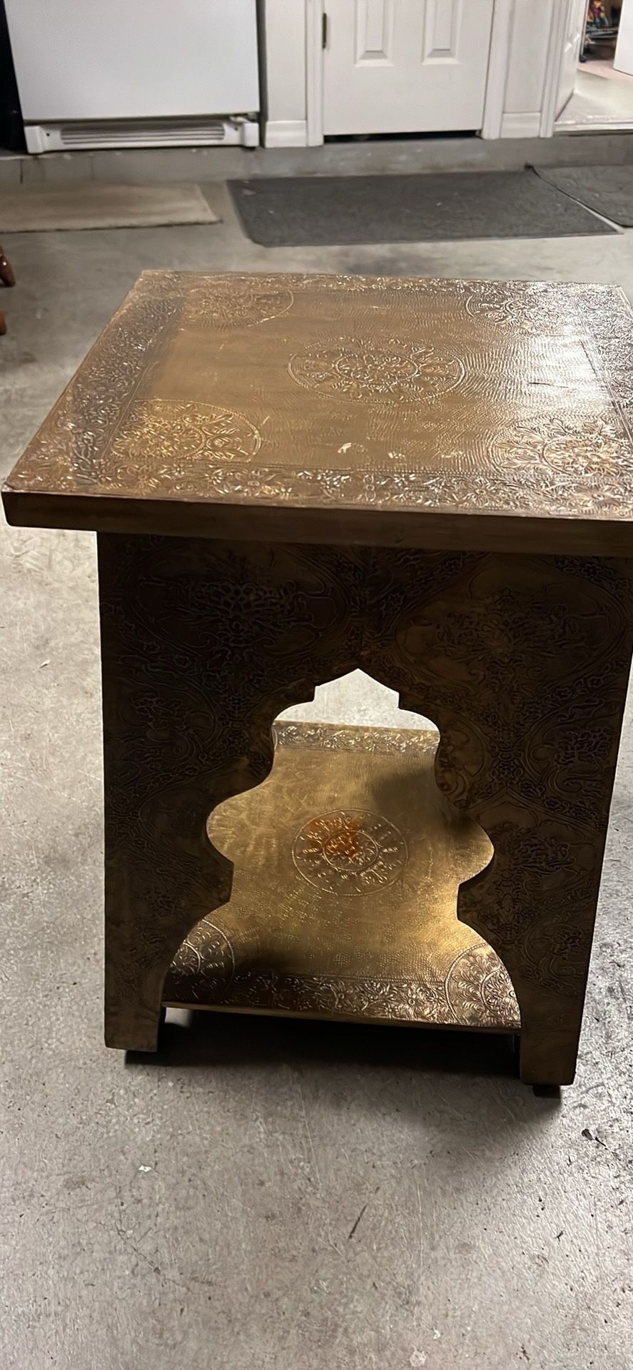 Table End Accent 22.5” High 16” Square 