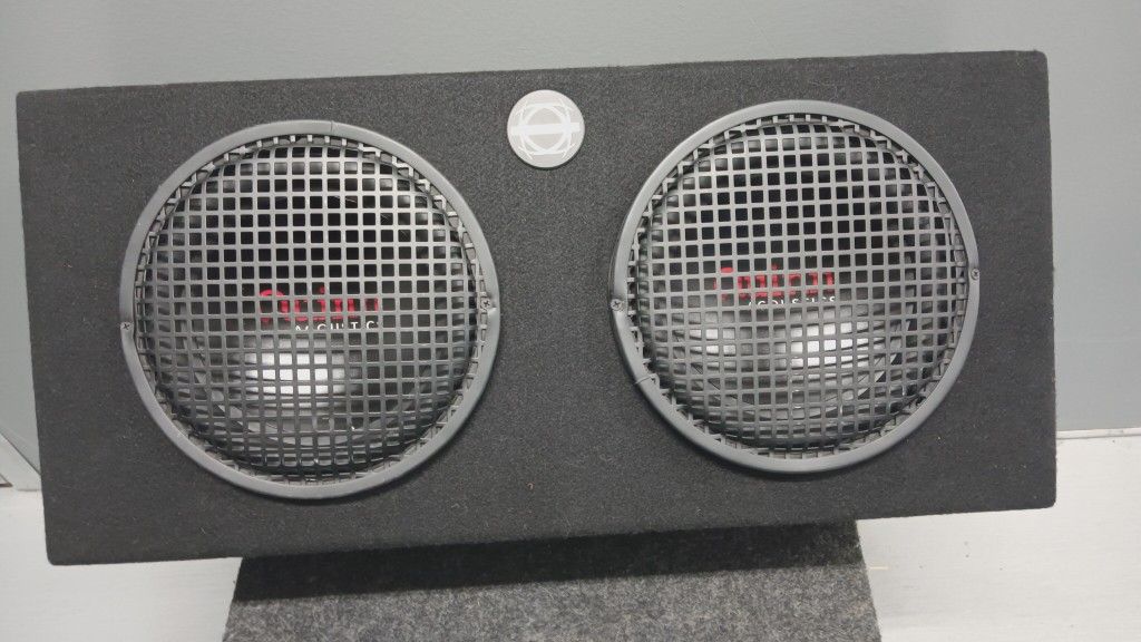 Quinn Audio 10 Inch 4 Ohm Immaculate Condition. 200 RMS Baseworks Box 