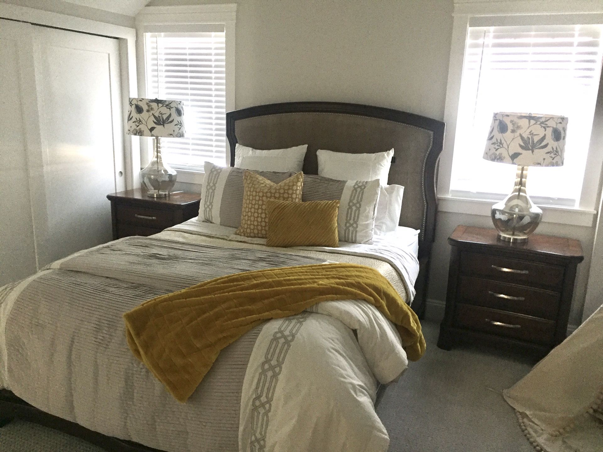 Queen Bedroom Furniture Set - bed, dresser, nightstands, mirror