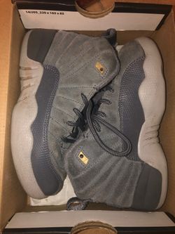 *** NIKE JORDANS KIDS SZ 11***