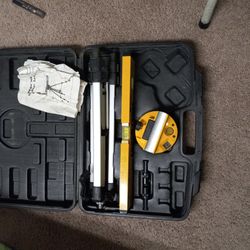 Titan Laser Level With Tripod