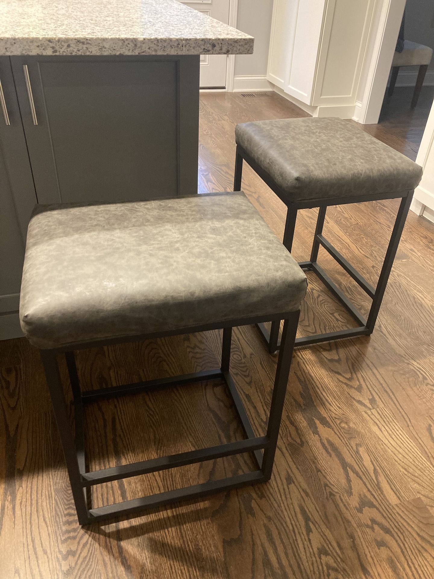 Pair Of Faux Leather Counter Bar Stools- Like New Save Over 50% New Price!