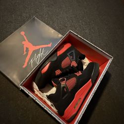 Jordan 4 Red Thunders Size 8.5