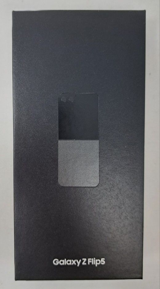Brand New Samsung Galaxy Z Flip5. 512GB