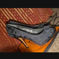 Women's Coach Heels Size 6 In A Half