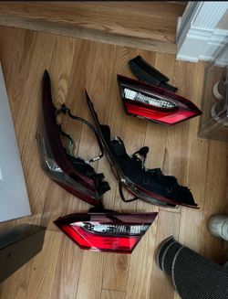Toyota Camry SE 2023 Taillight
