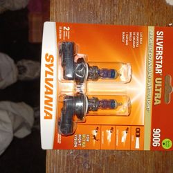 New Unopened Sylvania Superstar Ultra Headlights