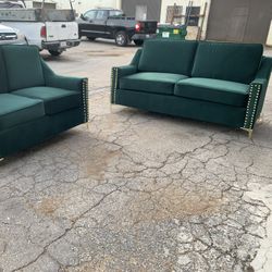 $899 Brand New Sofa And Loveseat Set Made In The USA 🇺🇸 (Read Description Below)