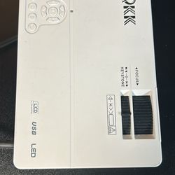 QKK Mini Projector