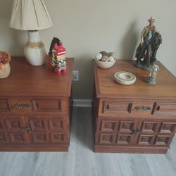 Grand3s Bedroom or Living Room Tables Big