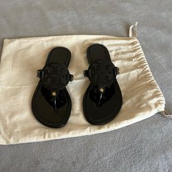 Tory Burch Miller patent leather thong sandal in black