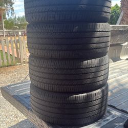 Set 235/40R19 Tires Bridgestone