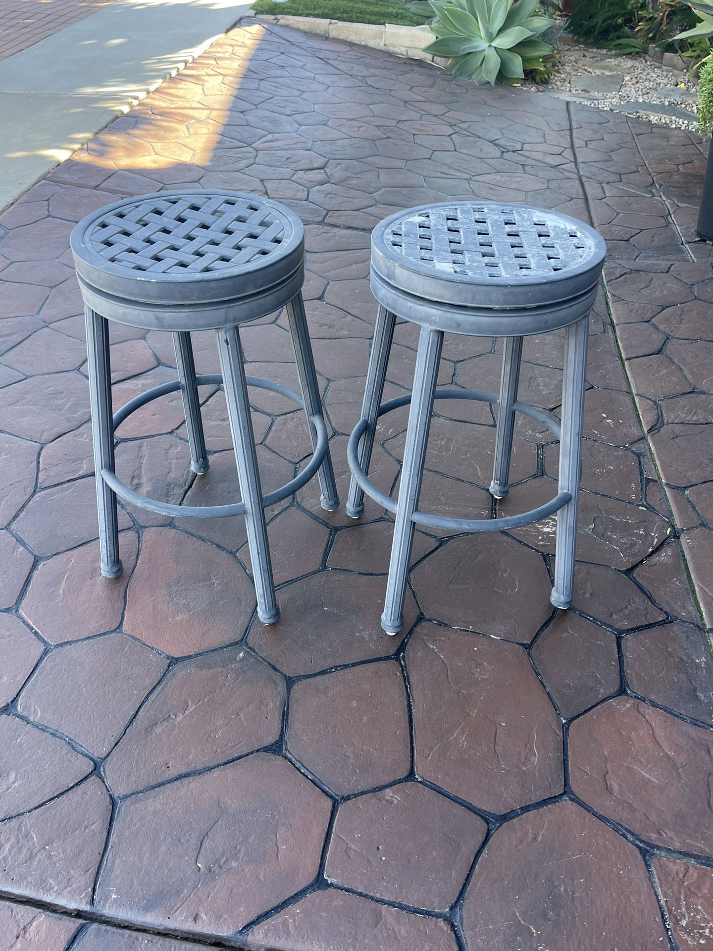 Swivel Bar Stools